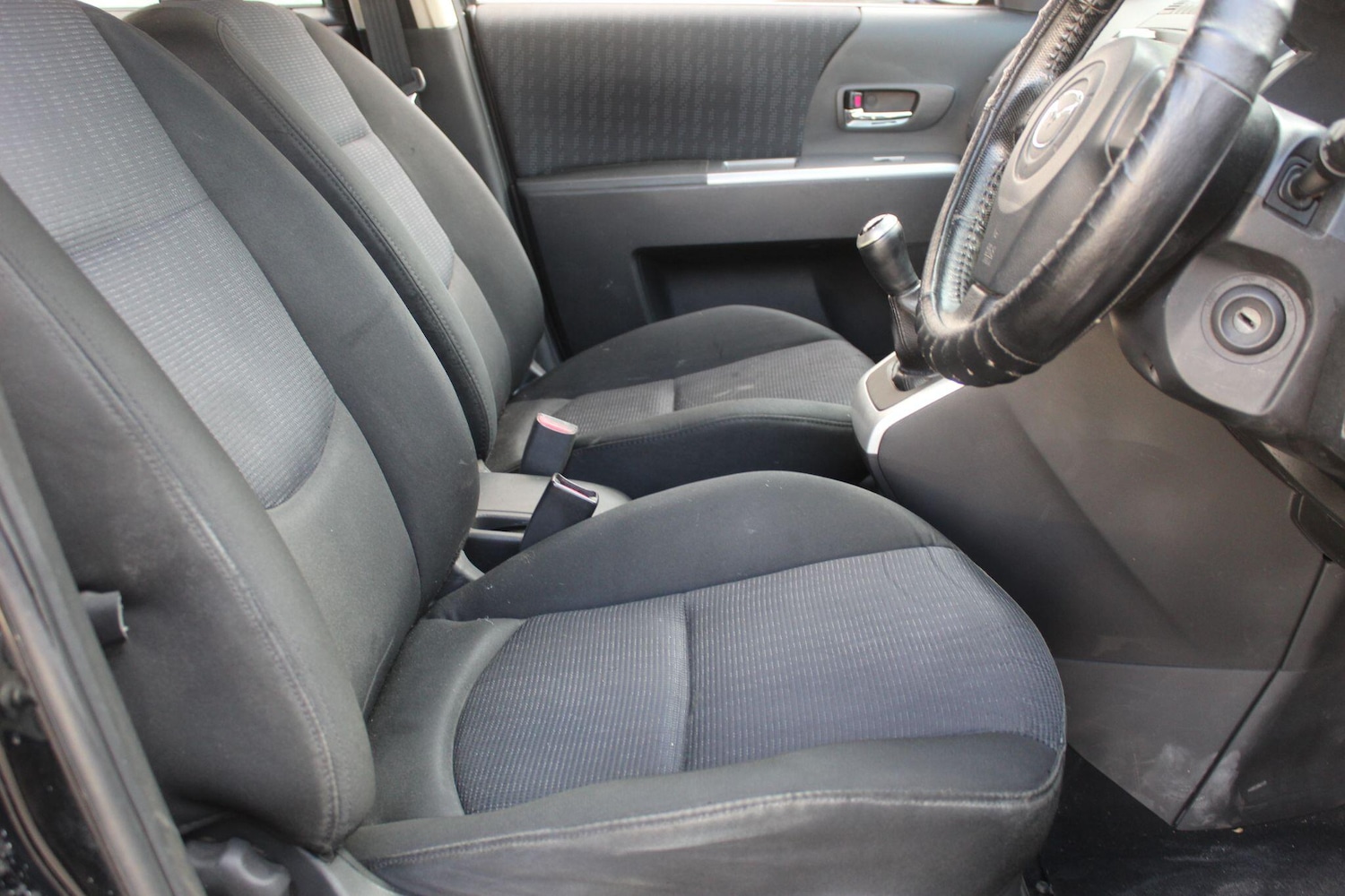 Used Mazda Mazda5 2010 for sale - 75905729: Photo 22