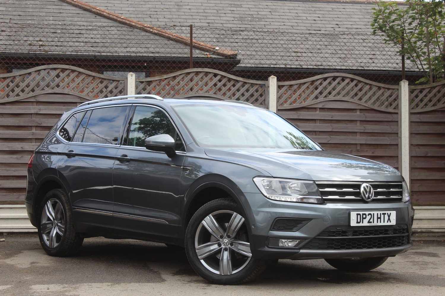Used Volkswagen Tiguan Allspace 2021 for sale - 76865378: Photo 1