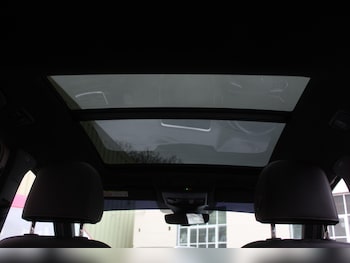 Used Volkswagen T-Roc 2022 for sale - 77838660: Photo