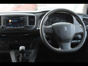 Used Peugeot Traveller 2018 for sale - 73982869: Photo