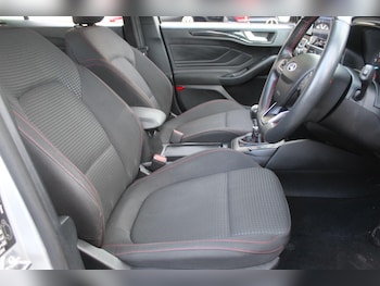 Used Ford Focus 2020 for sale - 77254800: Photo