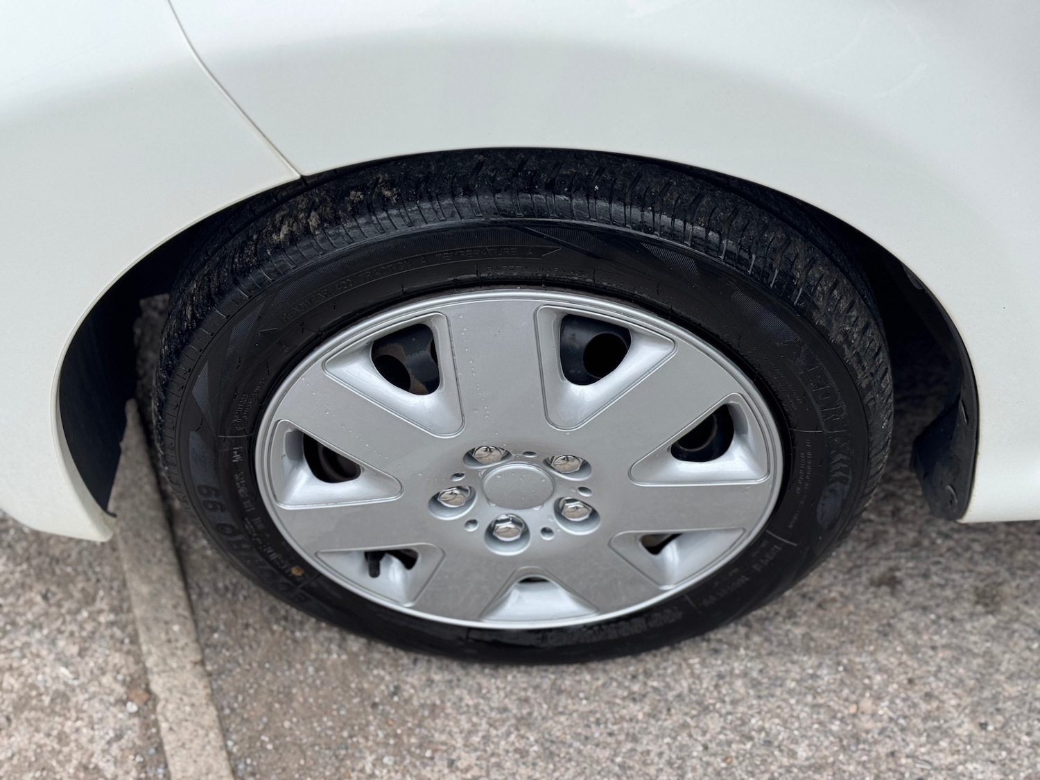 Used Toyota AYGO 2014 for sale - 77663544: Photo 23