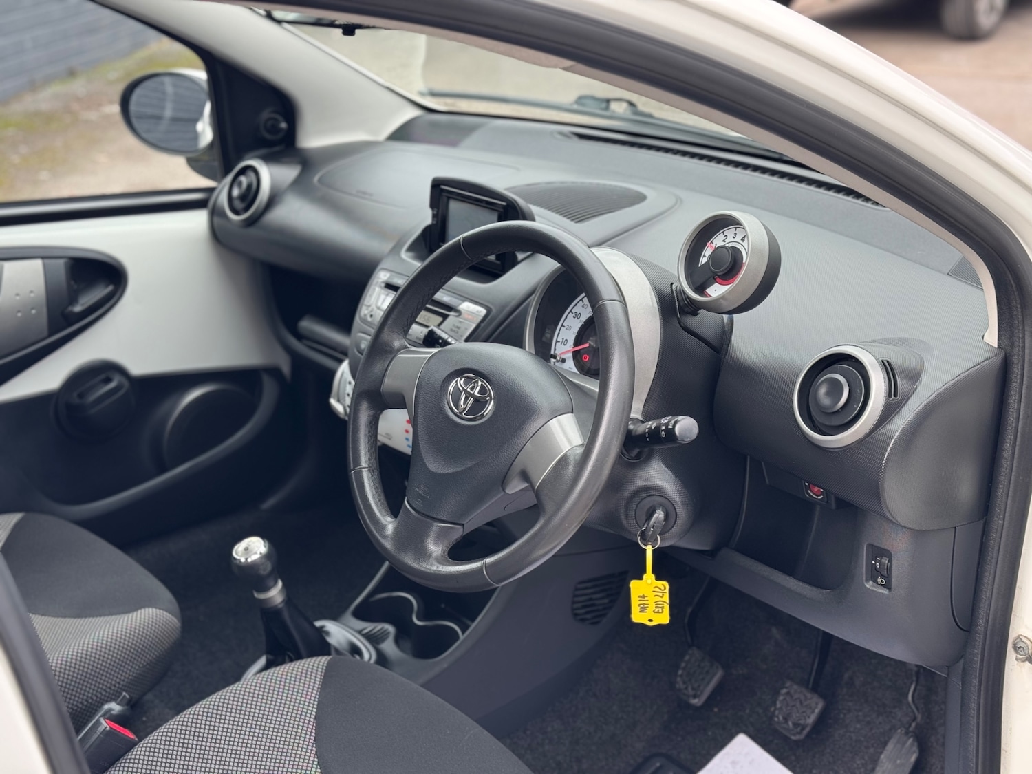 Used Toyota AYGO 2014 for sale - 77663544: Photo 8