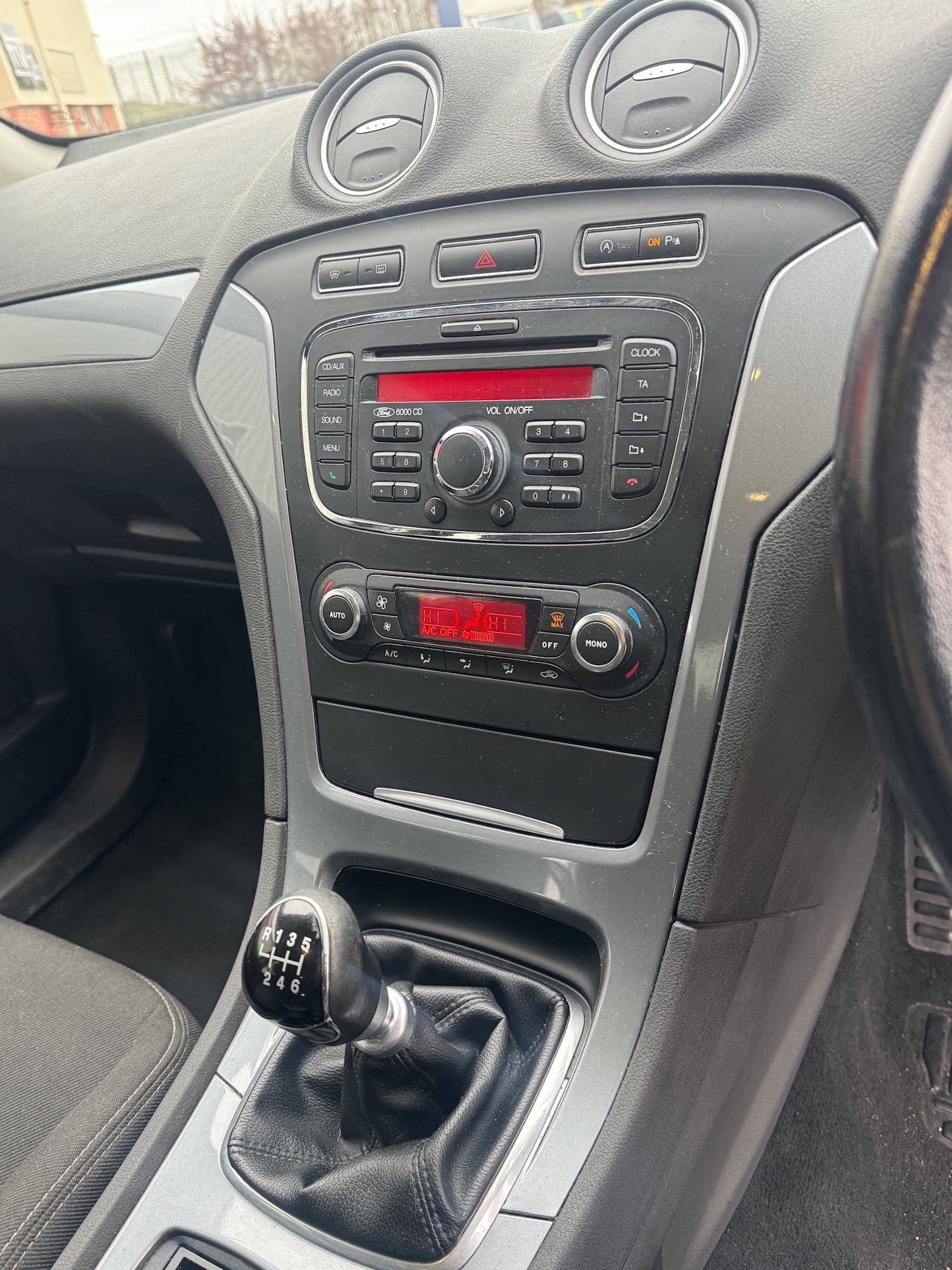 Used Ford Mondeo 2012 for sale - 77502928: Photo 15