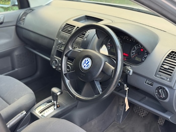 Used Volkswagen Polo 2002 for sale - 76462345: Photo