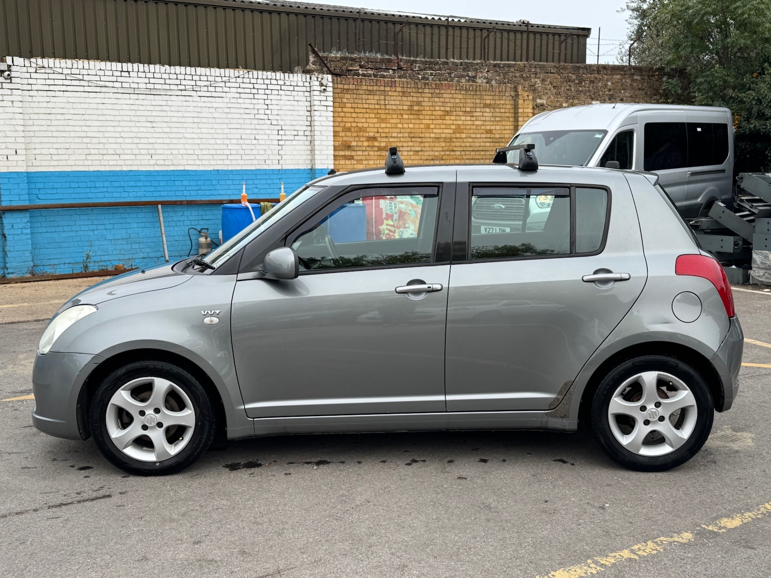 Used Suzuki Swift 2005 for sale - 76353701: Photo 4