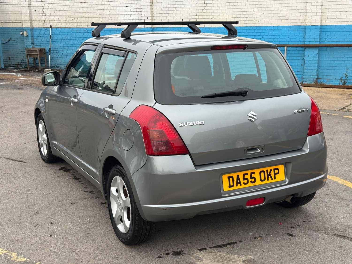 Used Suzuki Swift 2005 for sale - 76353701: Photo 8