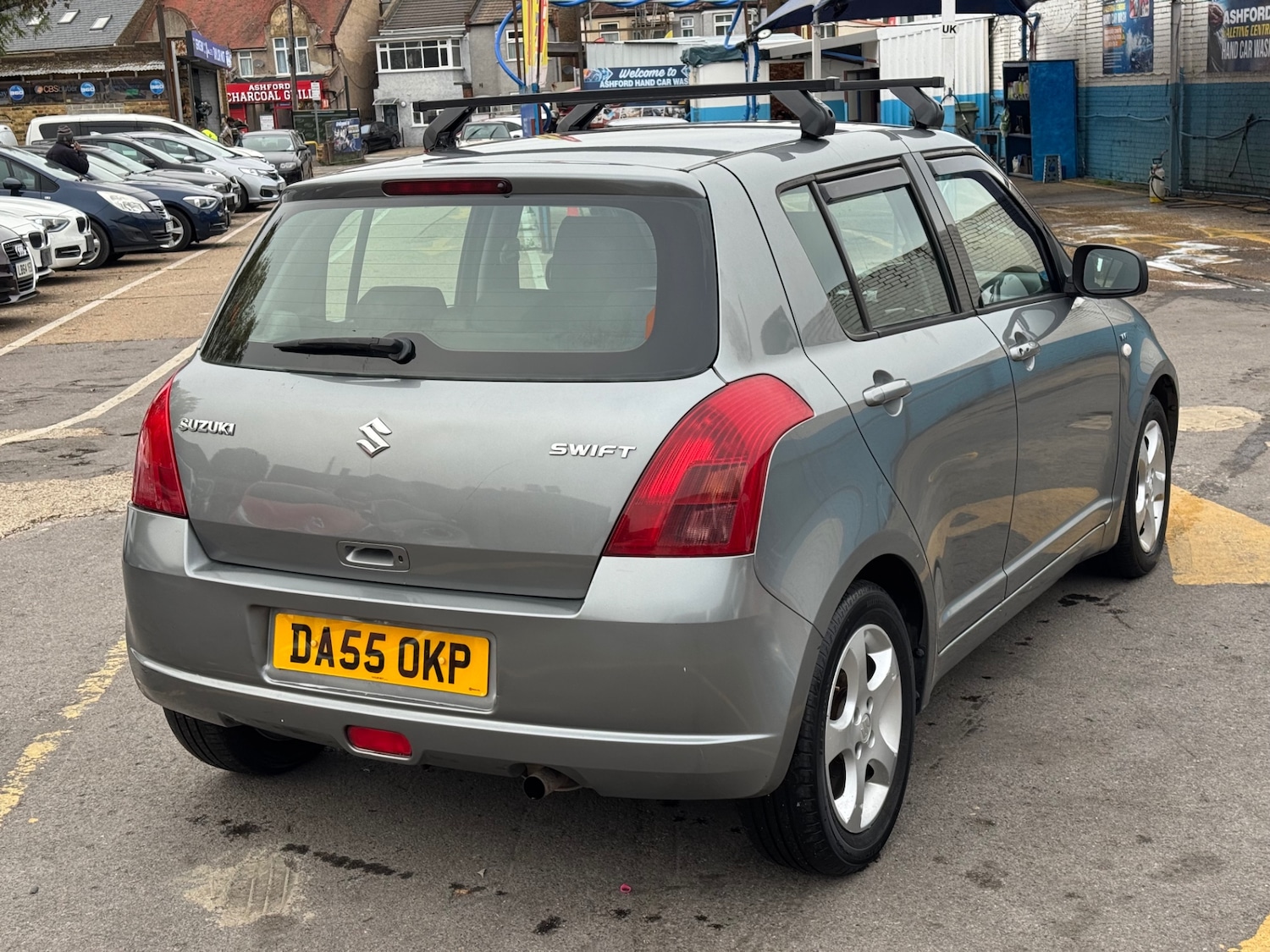 Used Suzuki Swift 2005 for sale - 76353701: Photo 9