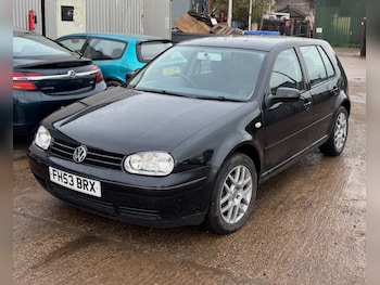 Volkswagen - Golf