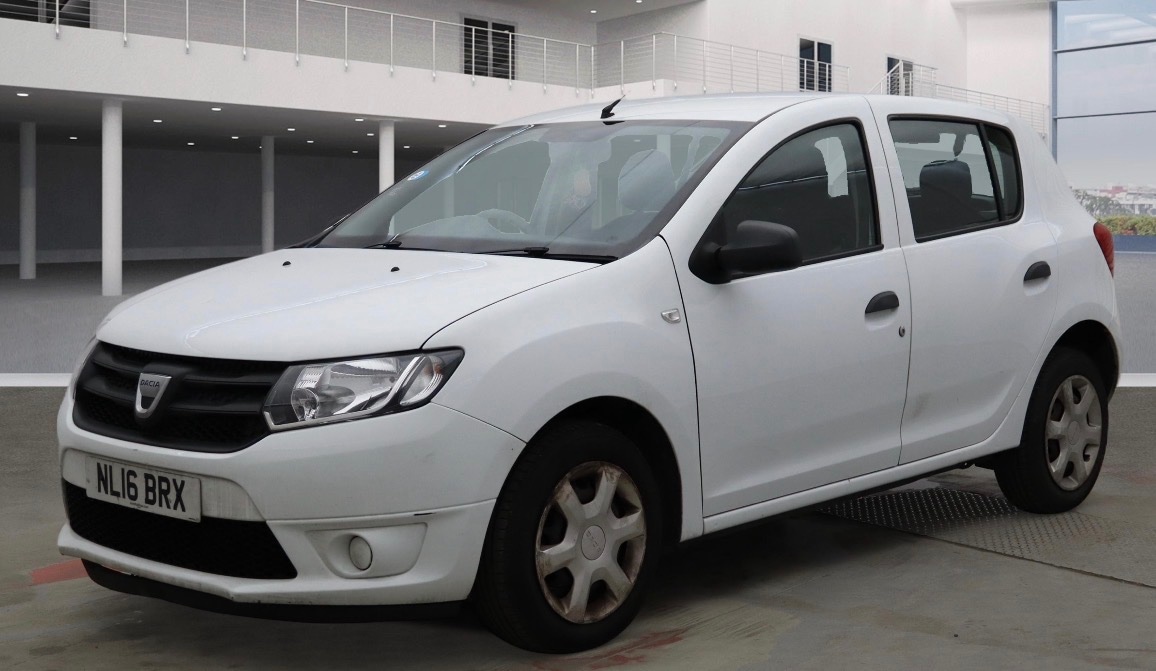 Used Dacia Sandero 2016 for sale - 77660283: Photo 2