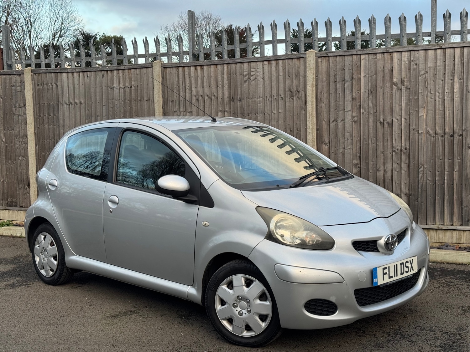 Used Toyota AYGO 2011 for sale - 77378130: Photo 2