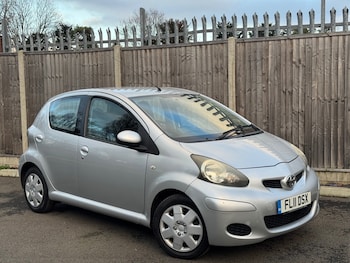 Used Toyota AYGO 2011 for sale - 77378130: Photo