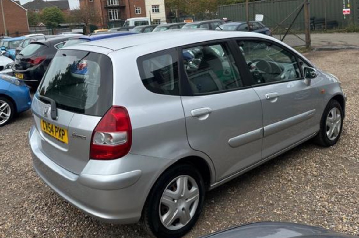 Used Honda Jazz 2004 for sale - 76667849: Photo 5