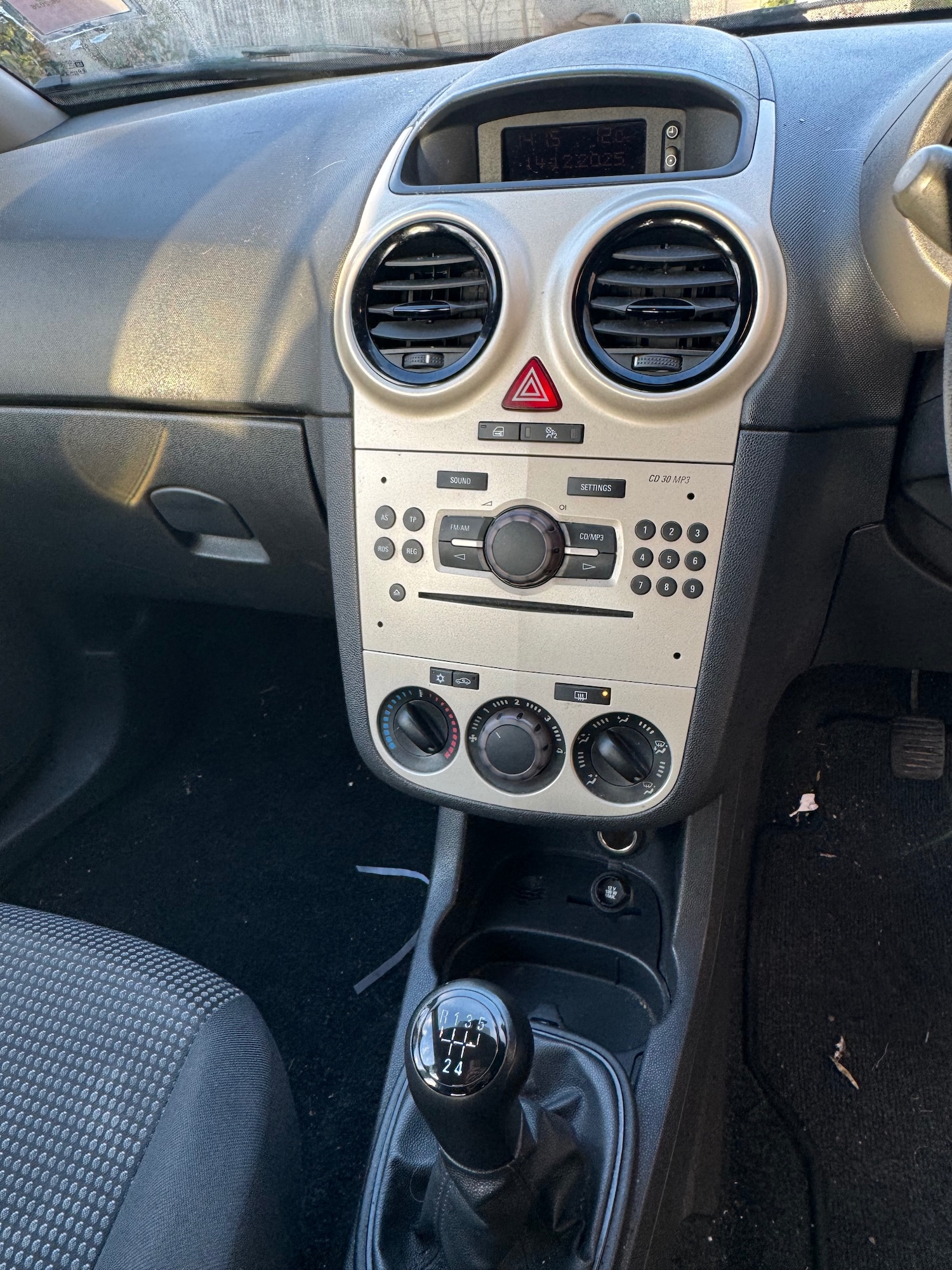 Used Vauxhall Corsa 2010 for sale - 76941847: Photo 14