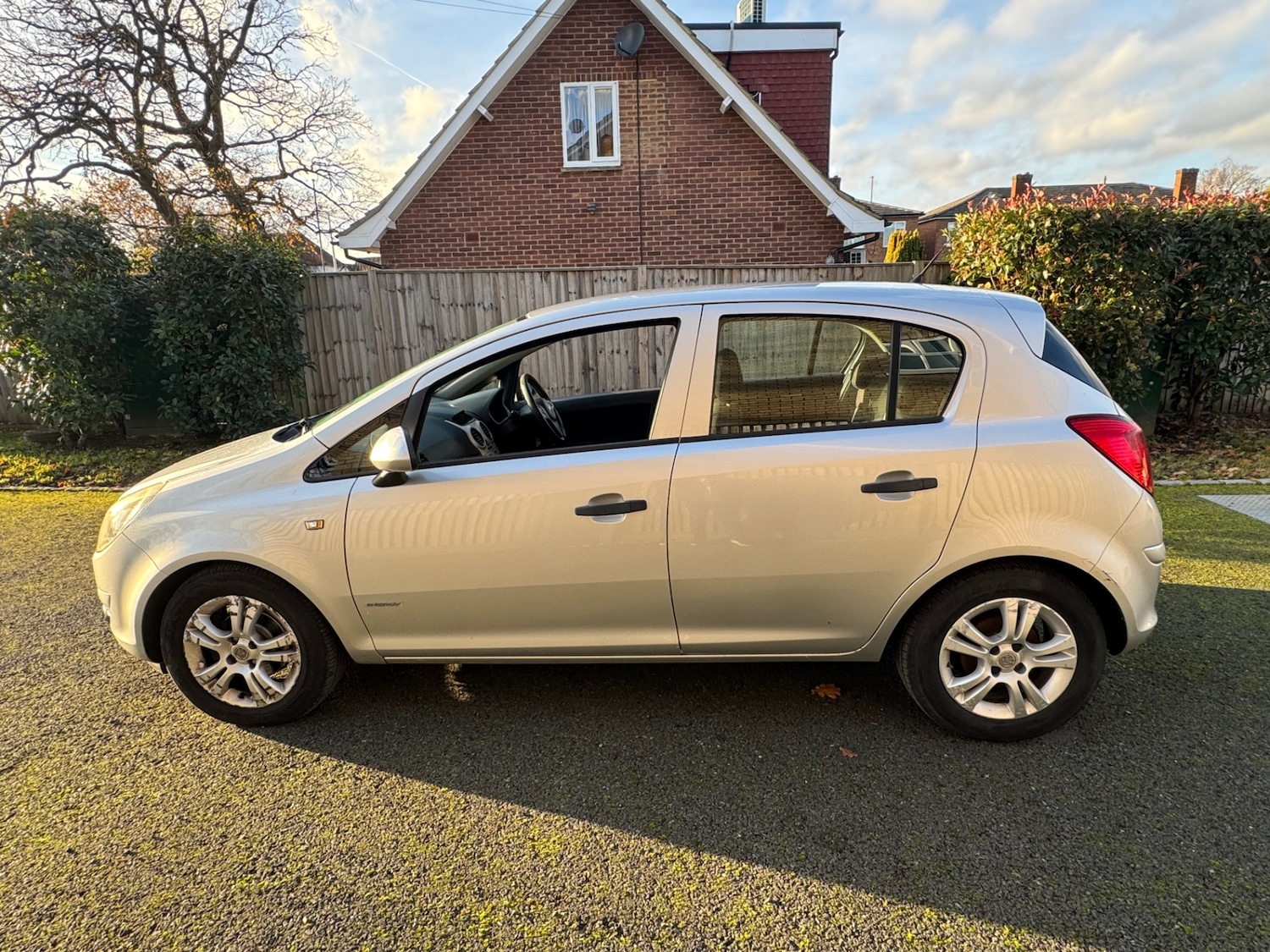Used Vauxhall Corsa 2010 for sale - 76941847: Photo 5