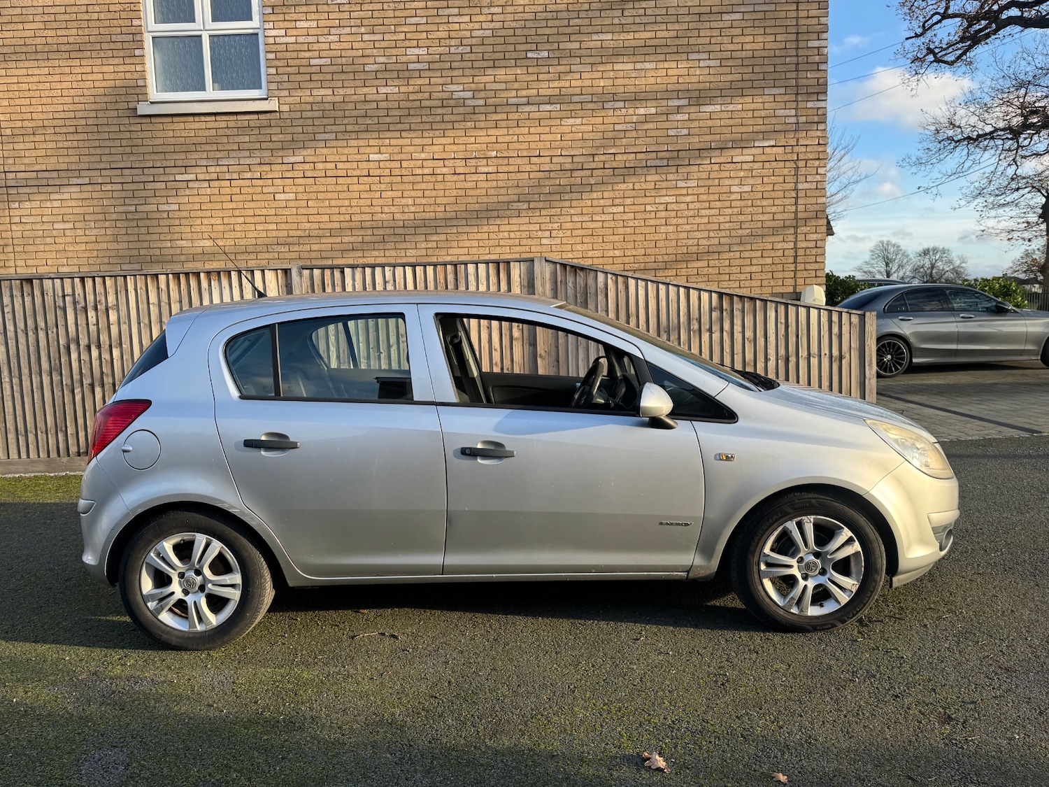 Used Vauxhall Corsa 2010 for sale - 76941847: Photo 6