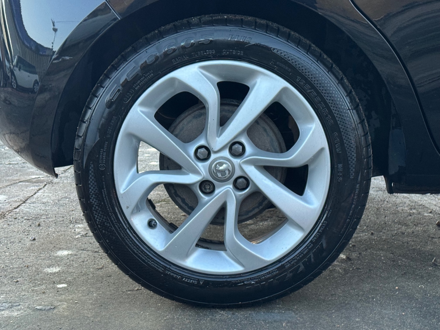 Used Vauxhall Corsa 2017 for sale - 77147476: Photo 3