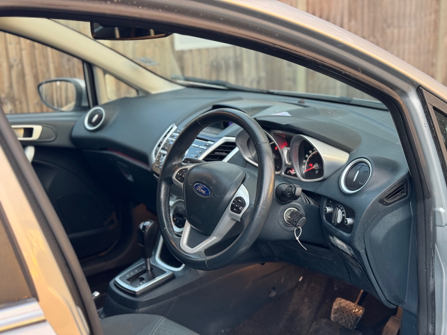 Used Ford Fiesta 2012 for sale - 76762851: Photo 5