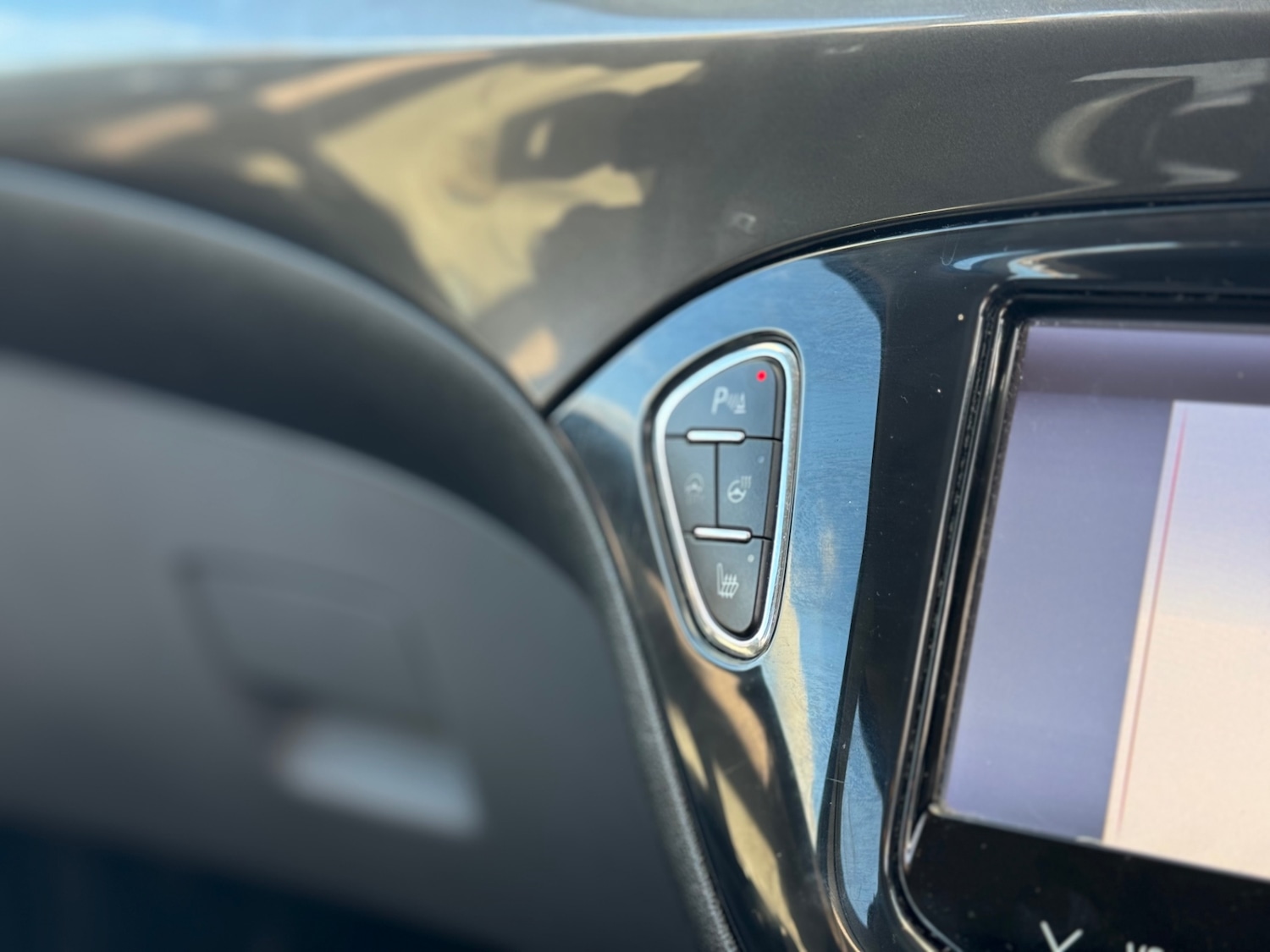 Used Vauxhall Corsa 2015 for sale - 77053774: Photo 22