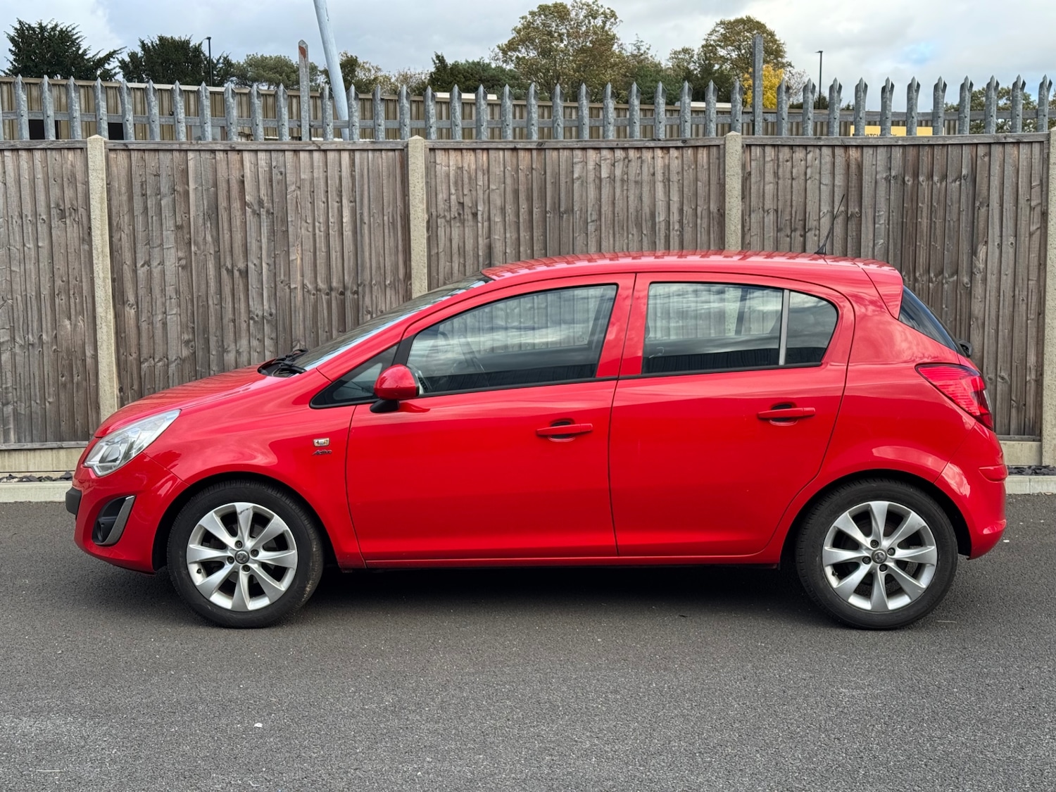 Used Vauxhall Corsa 2012 for sale - 76364860: Photo 5