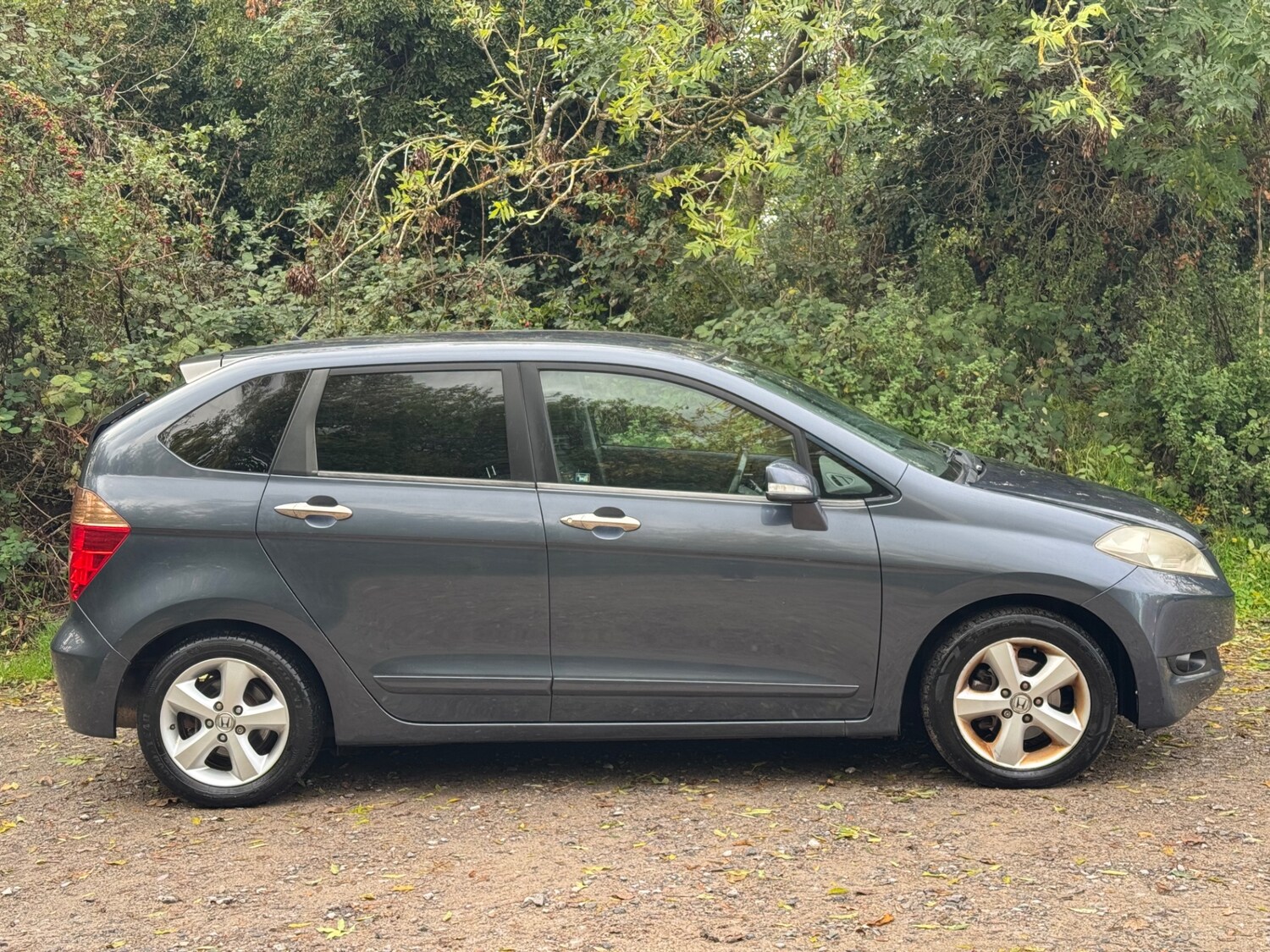 Used Honda FR-V 2007 for sale - 76355942: Photo 4