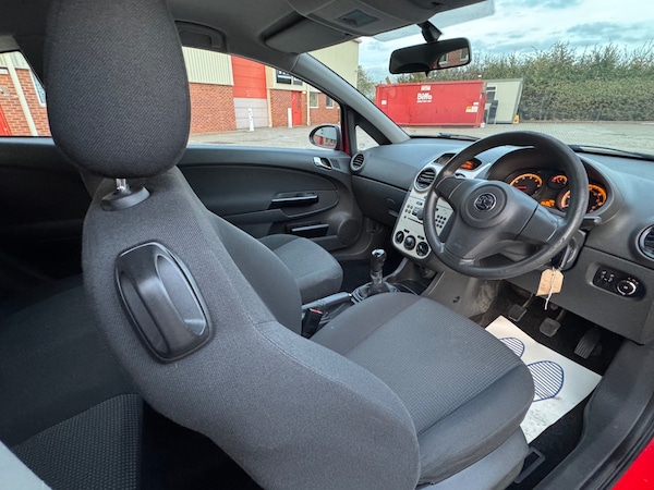 Used Vauxhall Corsa 2010 for sale - 76233305: Photo 12