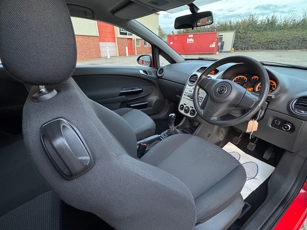 Used Vauxhall Corsa 2010 for sale - 76233305: Photo 13