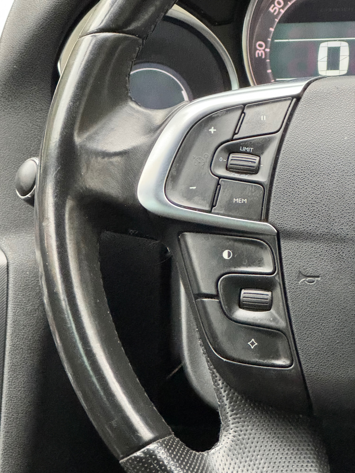 Used Citroen DS4 2012 for sale - 76565565: Photo 18