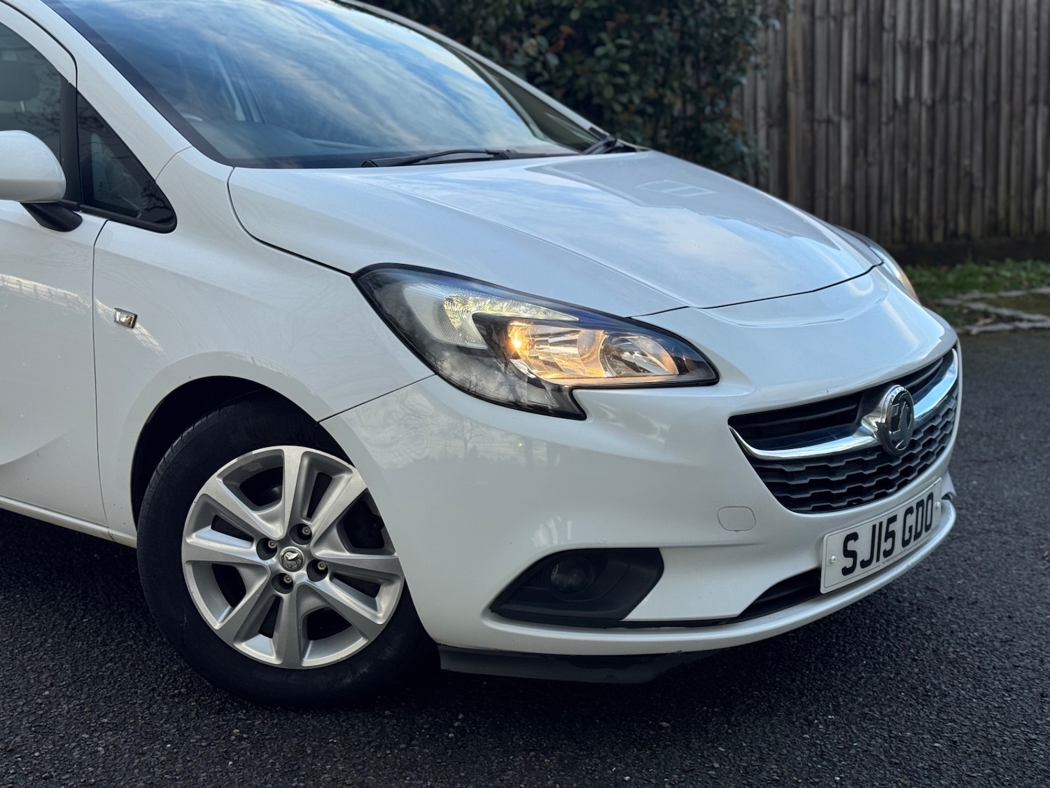 Used Vauxhall Corsa 2015 for sale - 77663511: Photo 2