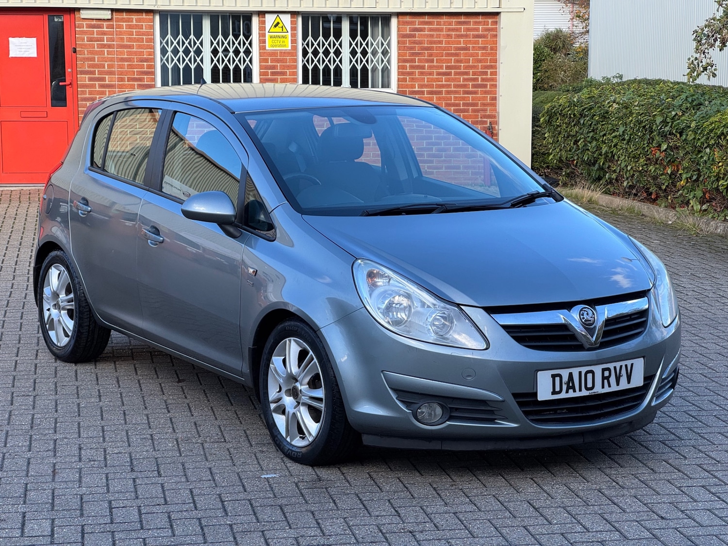 Used Vauxhall Corsa 2010 for sale - 76442530: Photo 1
