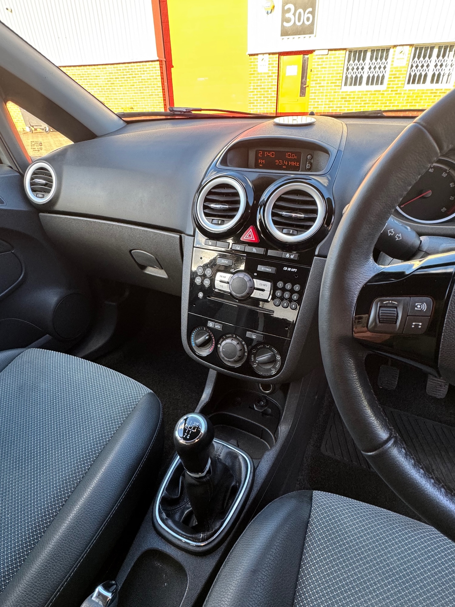 Used Vauxhall Corsa 2010 for sale - 76442530: Photo 15