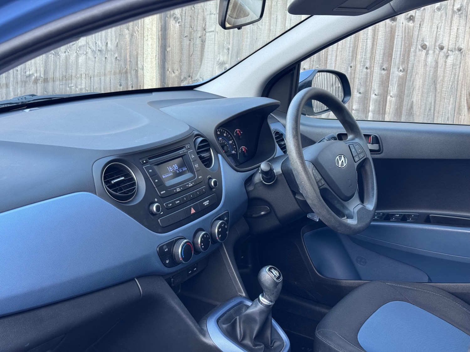 Used Hyundai i10 2016 for sale - 77940935: Photo 14