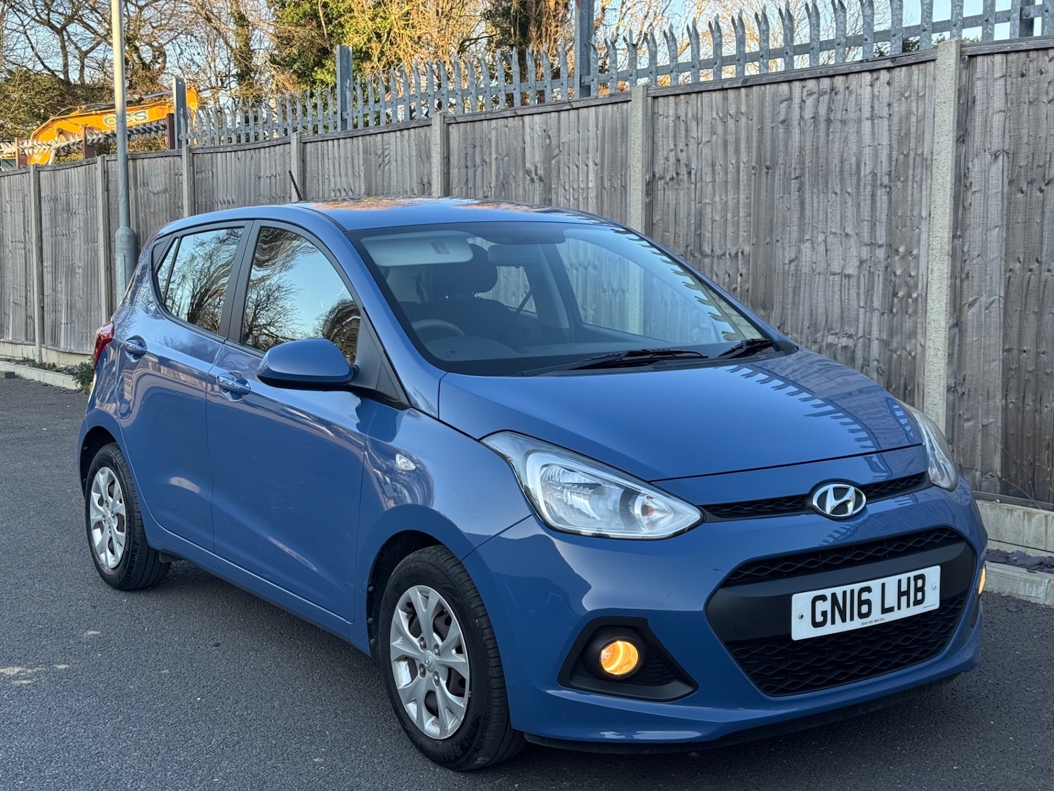 Used Hyundai i10 2016 for sale - 77940935: Photo 2