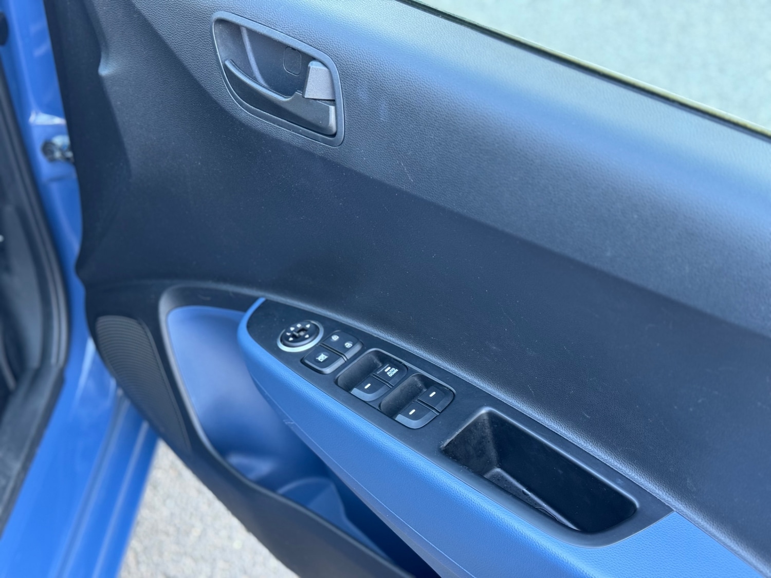 Used Hyundai i10 2016 for sale - 77940935: Photo 5