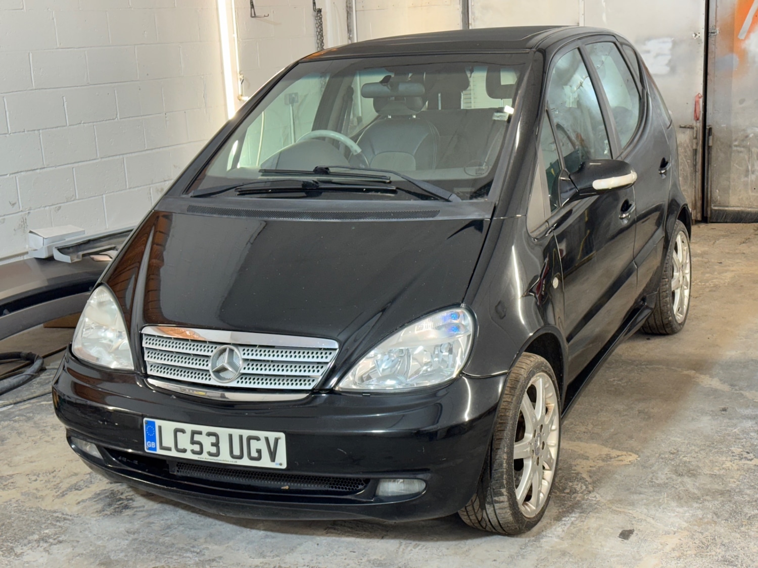 Used Mercedes-Benz A-Class 2003 for sale - 76692600: Photo 2