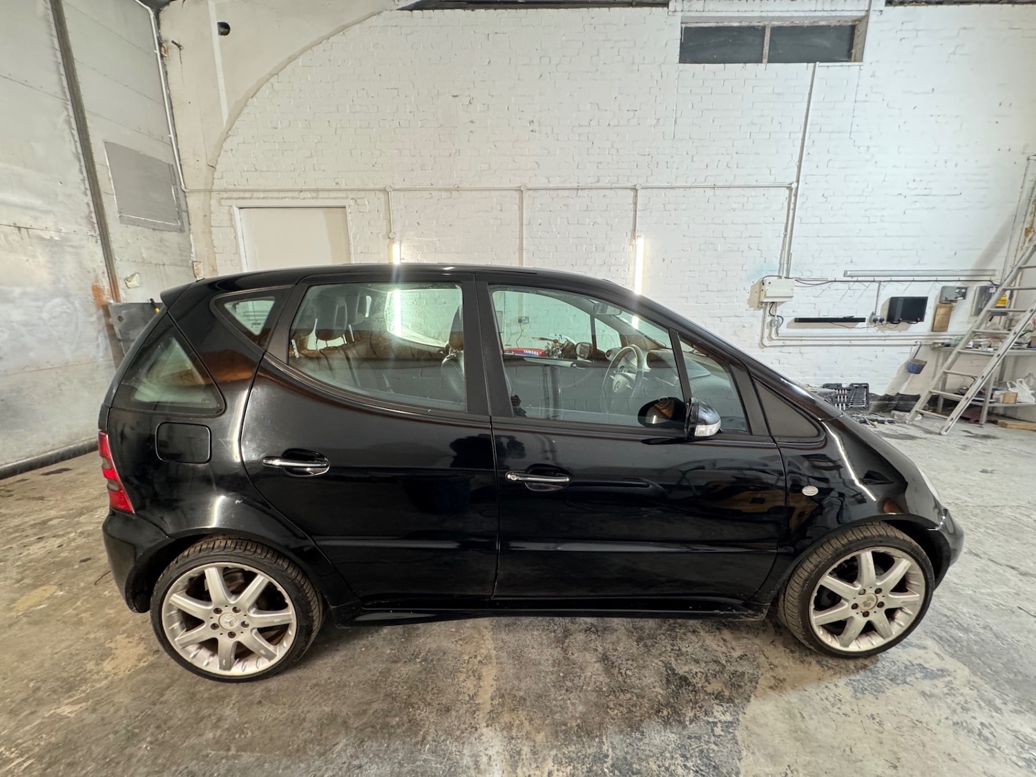 Used Mercedes-Benz A-Class 2003 for sale - 76692600: Photo 4