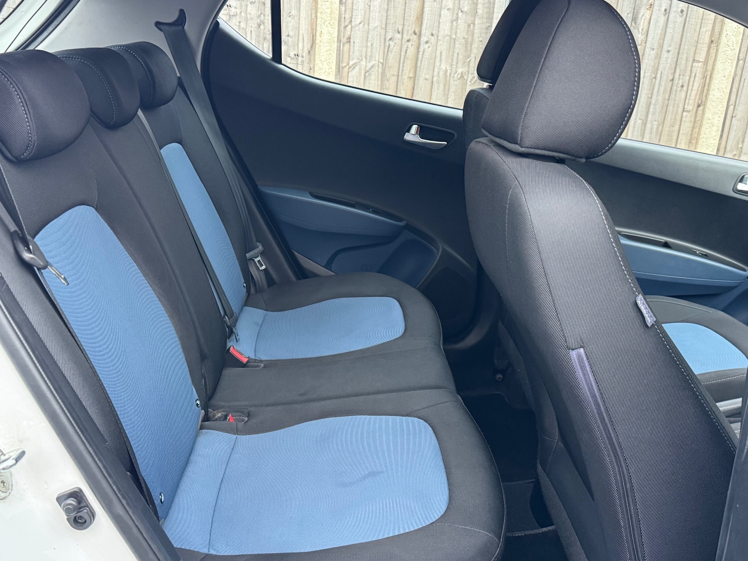 Used Hyundai i10 2015 for sale - 77607283: Photo 14