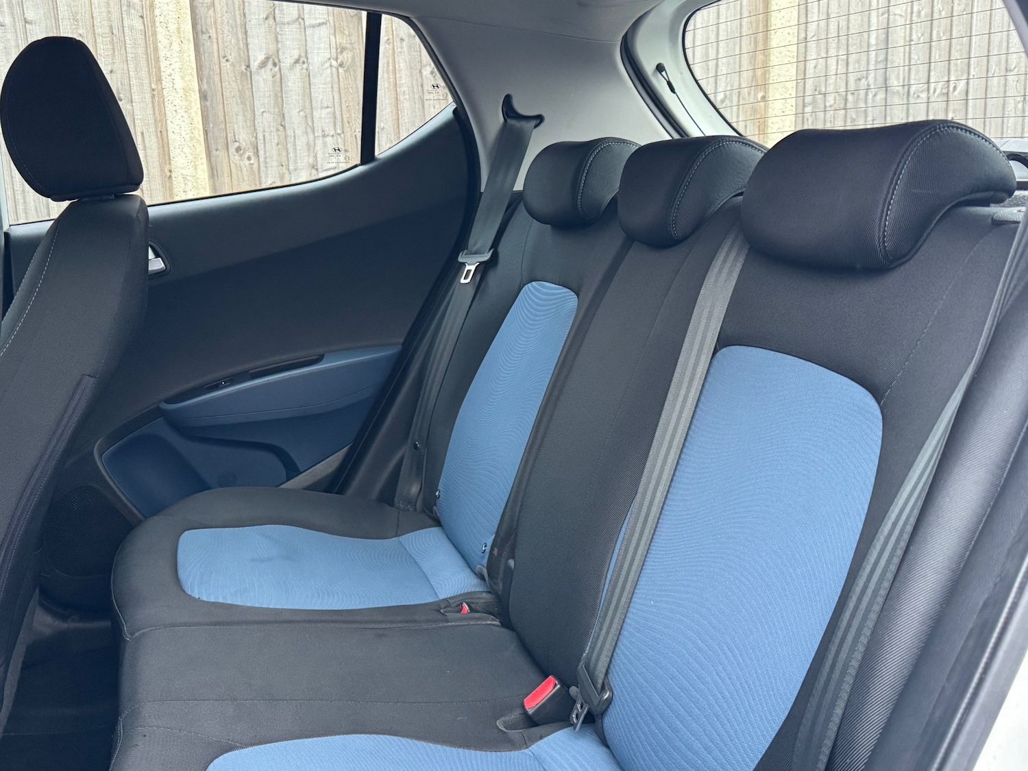 Used Hyundai i10 2015 for sale - 77607283: Photo 24