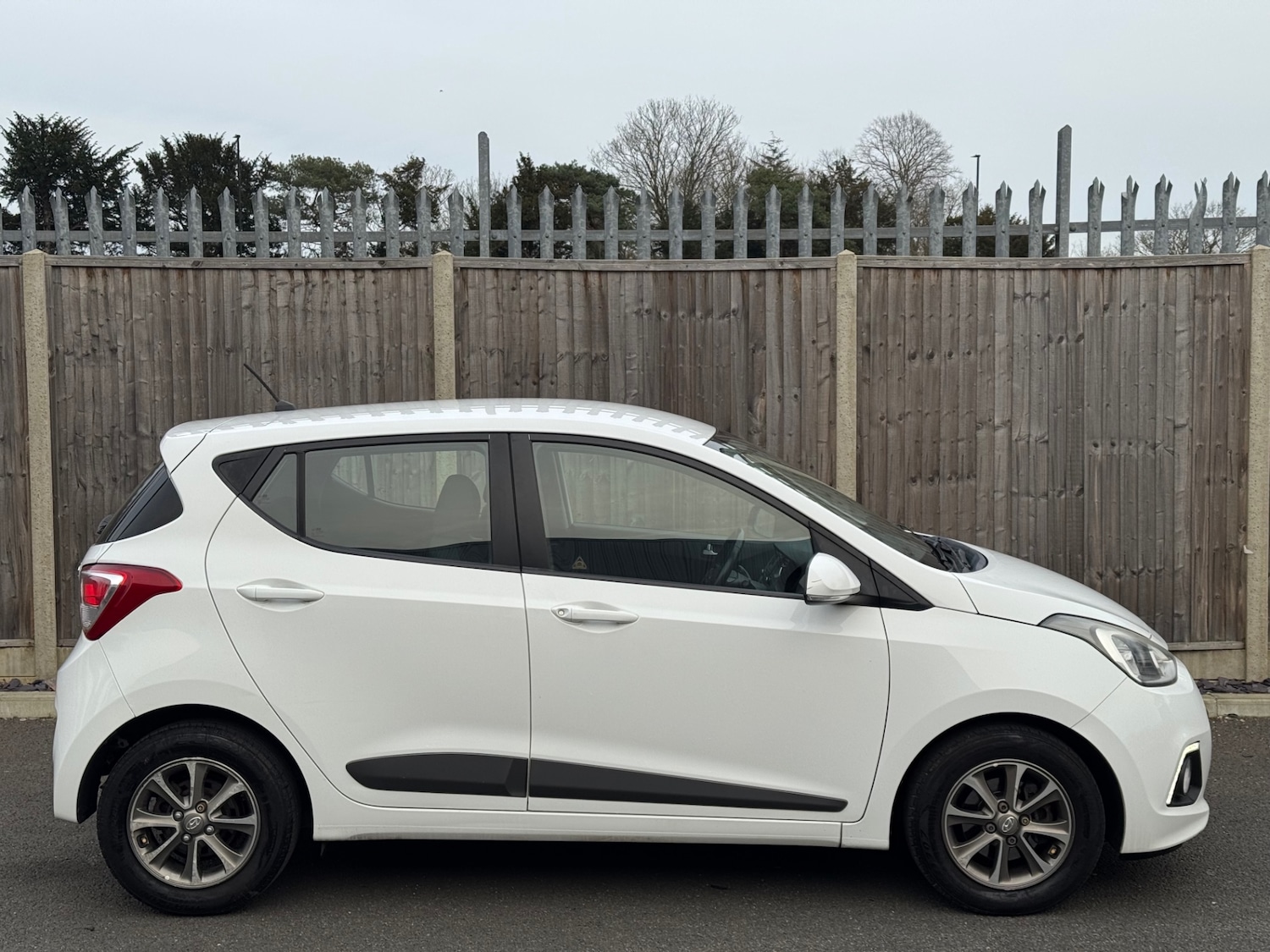 Used Hyundai i10 2015 for sale - 77607283: Photo 6