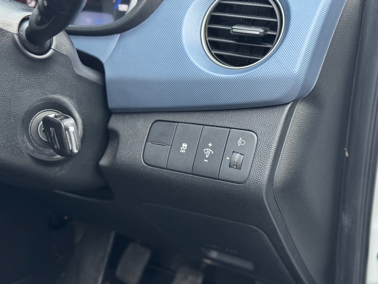 Used Hyundai i10 2015 for sale - 77607283: Photo 8