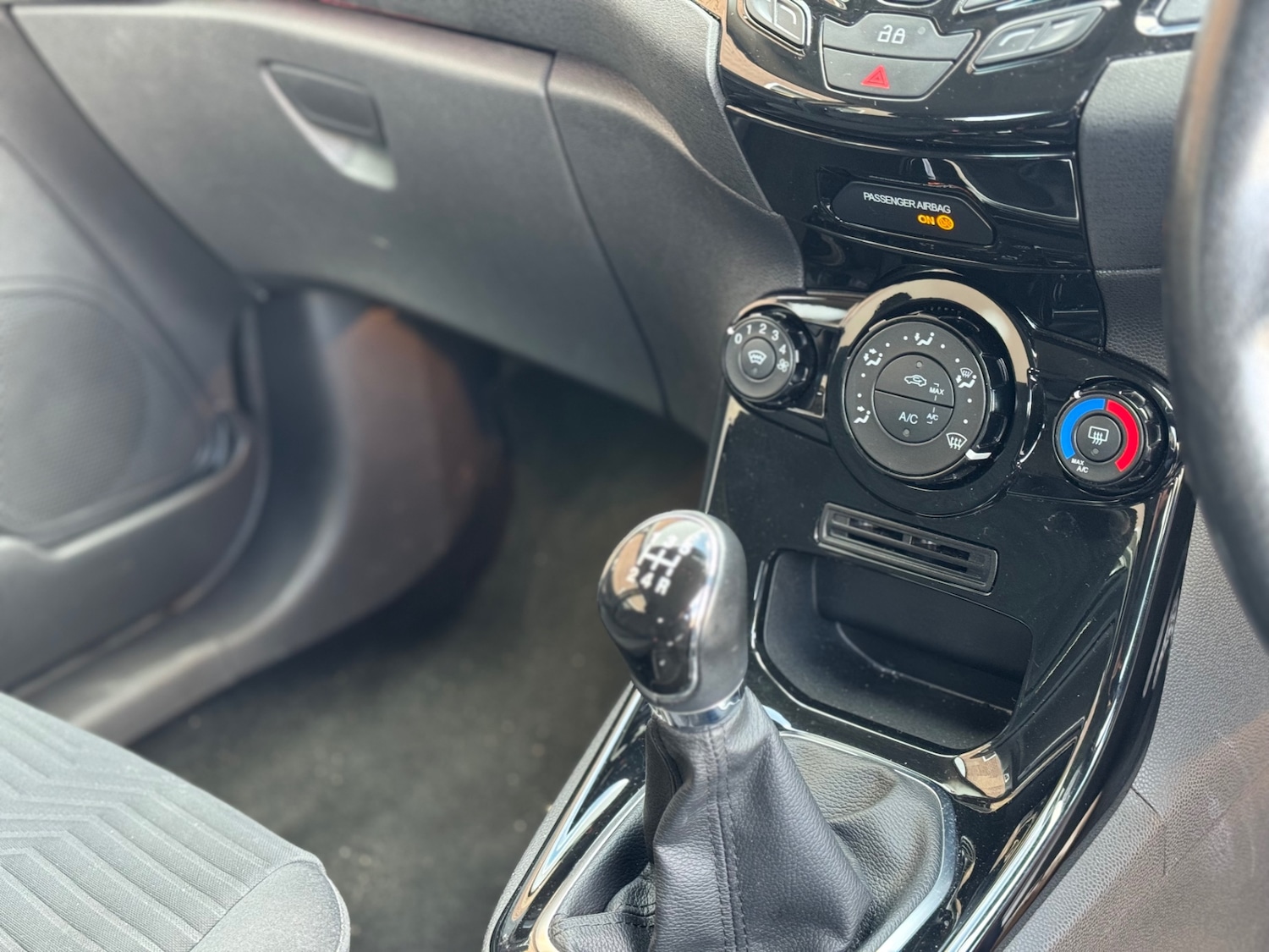 Used Ford Fiesta 2014 for sale - 76392080: Photo 10