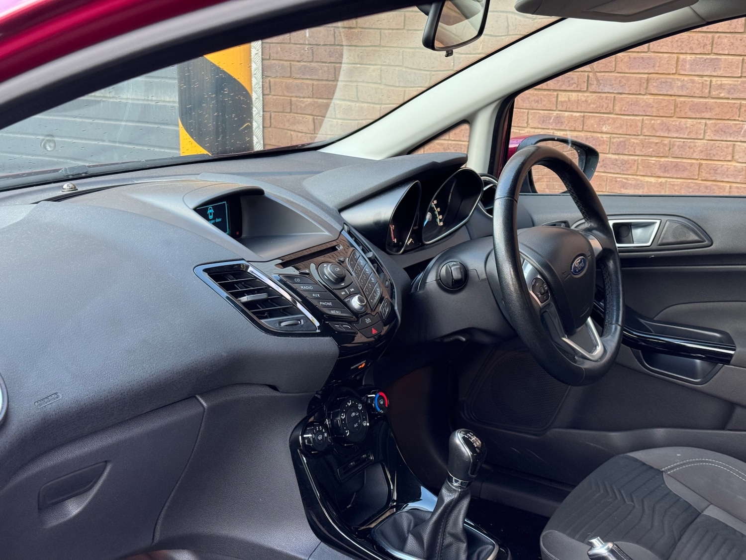 Used Ford Fiesta 2014 for sale - 76392080: Photo 15