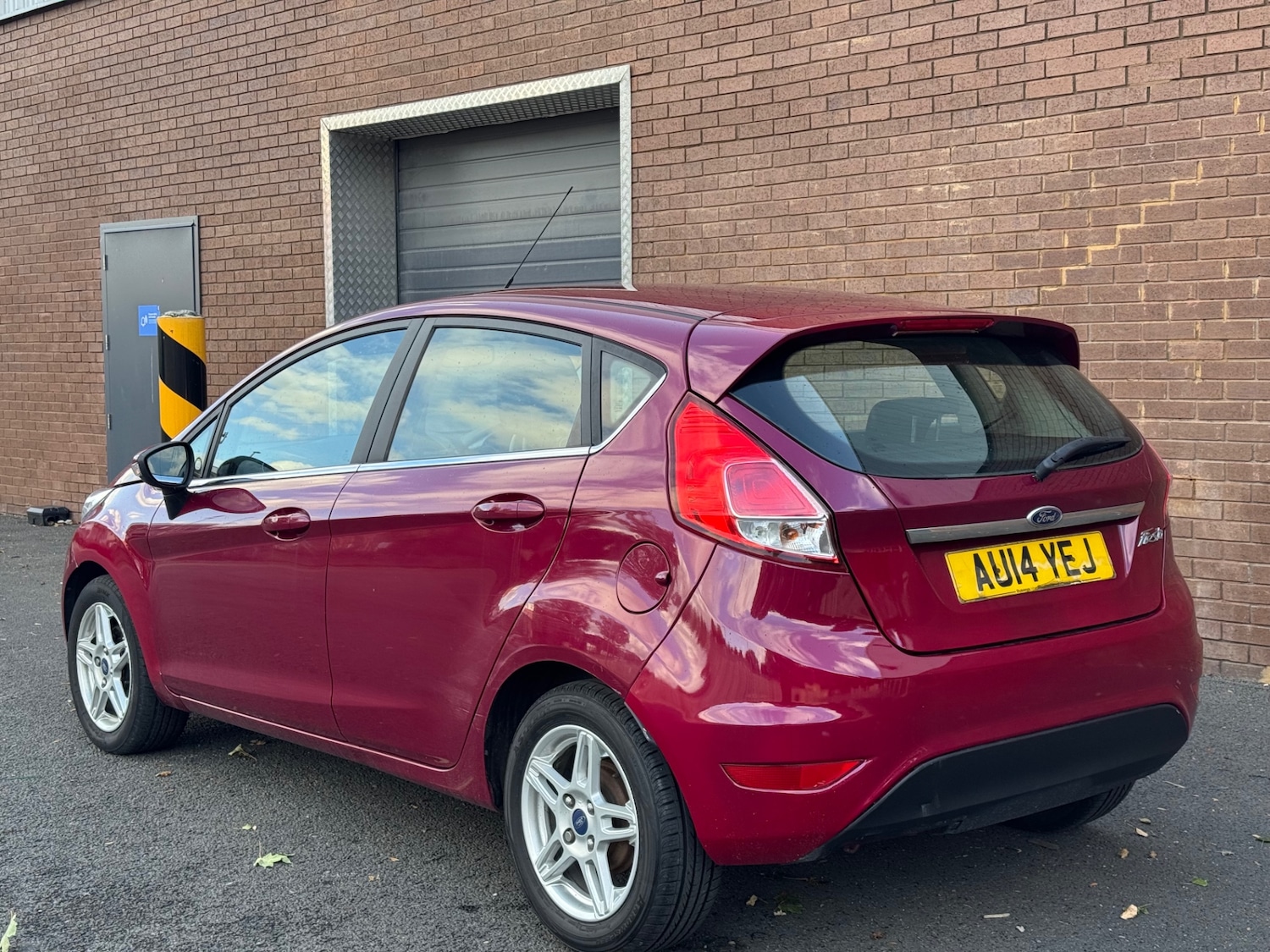 Used Ford Fiesta 2014 for sale - 76392080: Photo 17