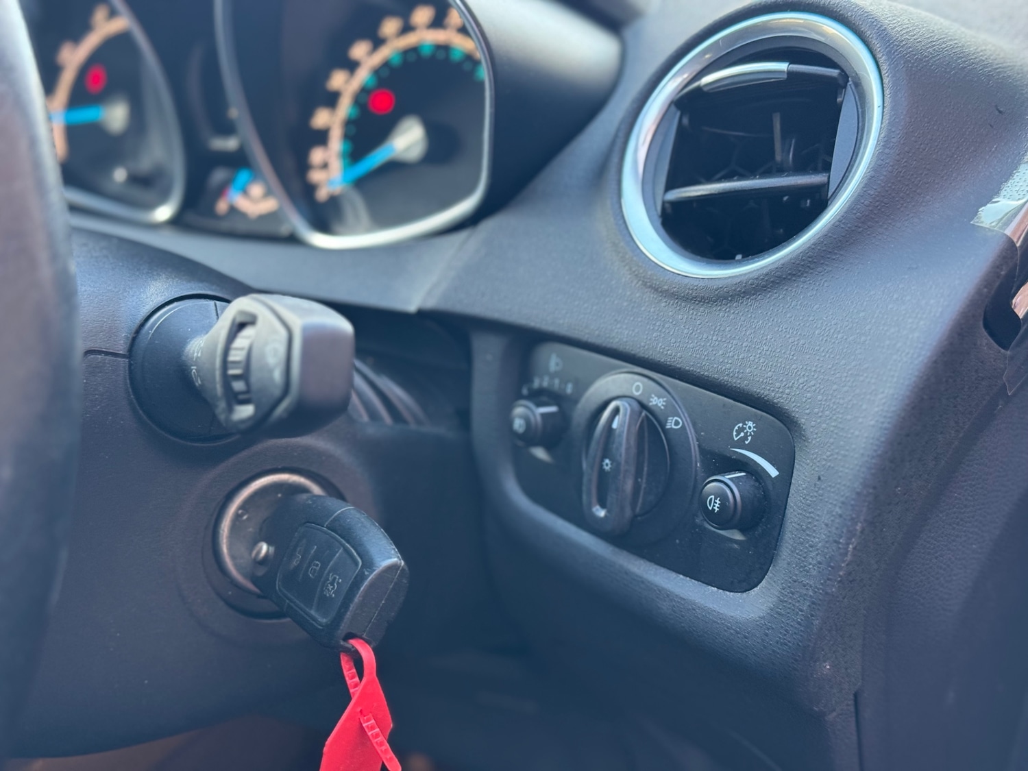 Used Ford Fiesta 2014 for sale - 76392080: Photo 20