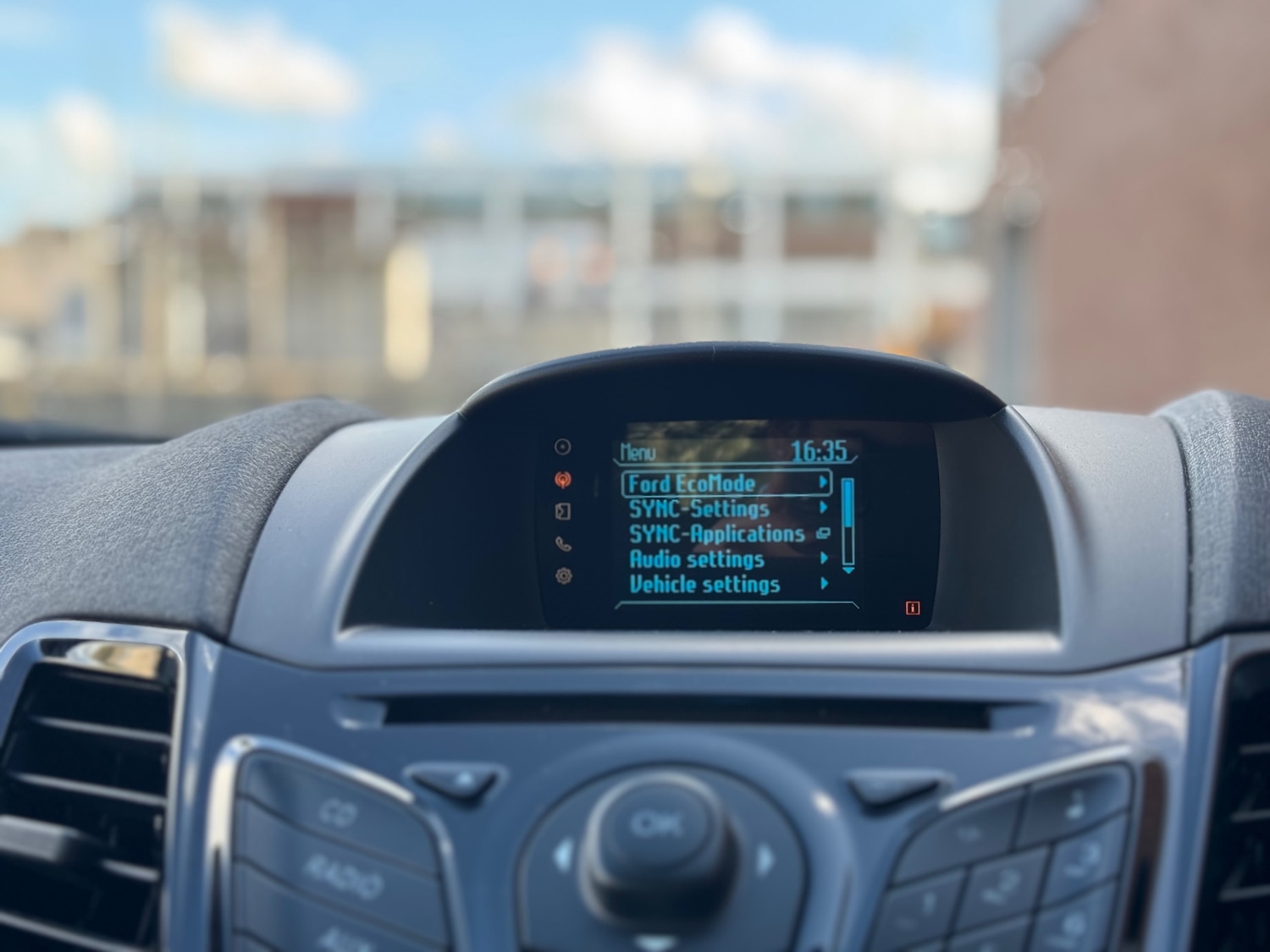 Used Ford Fiesta 2014 for sale - 76392080: Photo 24