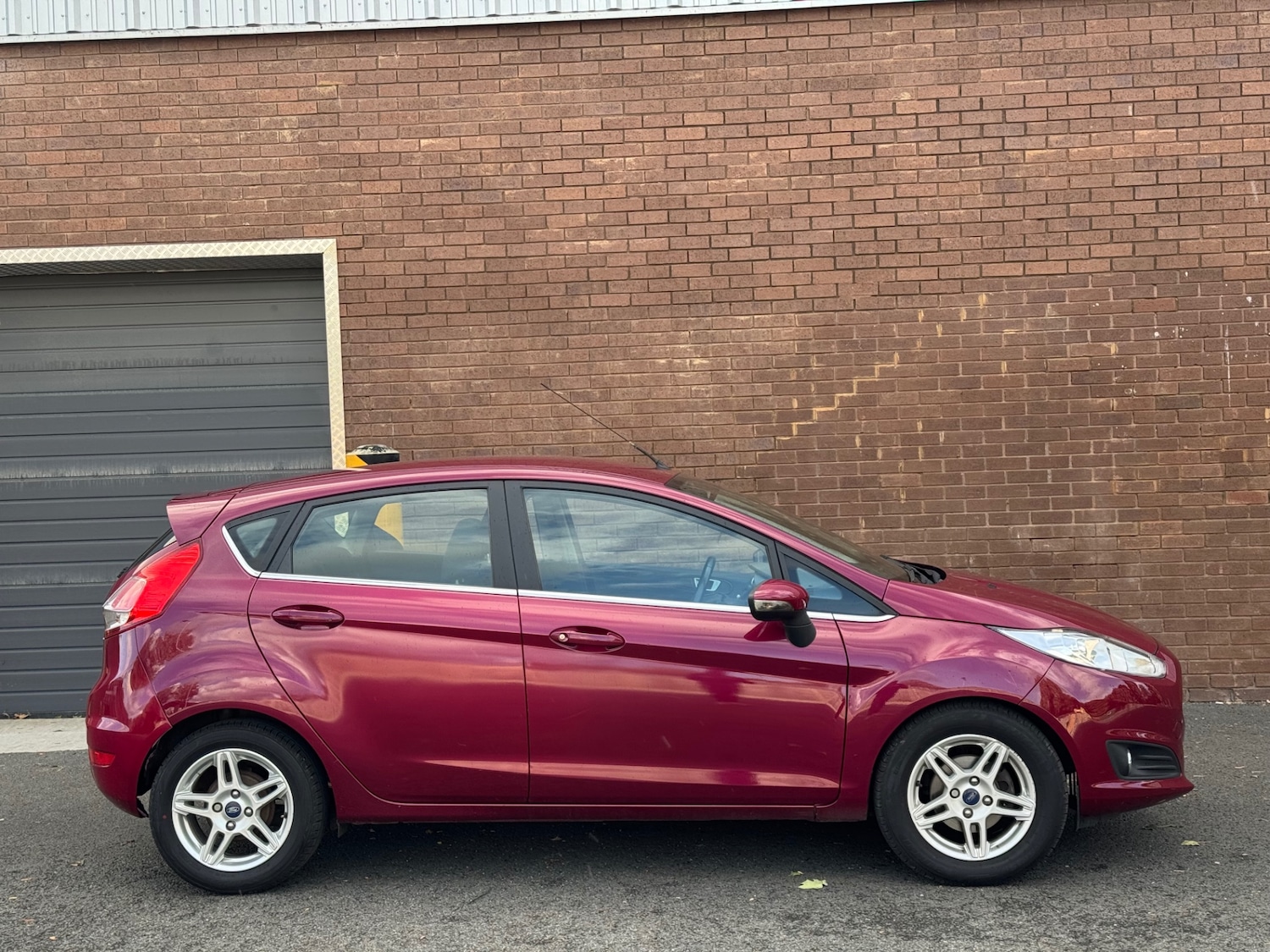 Used Ford Fiesta 2014 for sale - 76392080: Photo 4