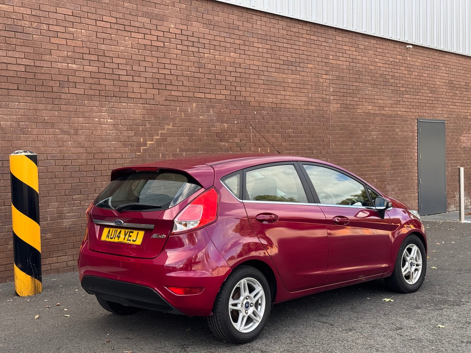 Used Ford Fiesta 2014 for sale - 76392080: Photo 6