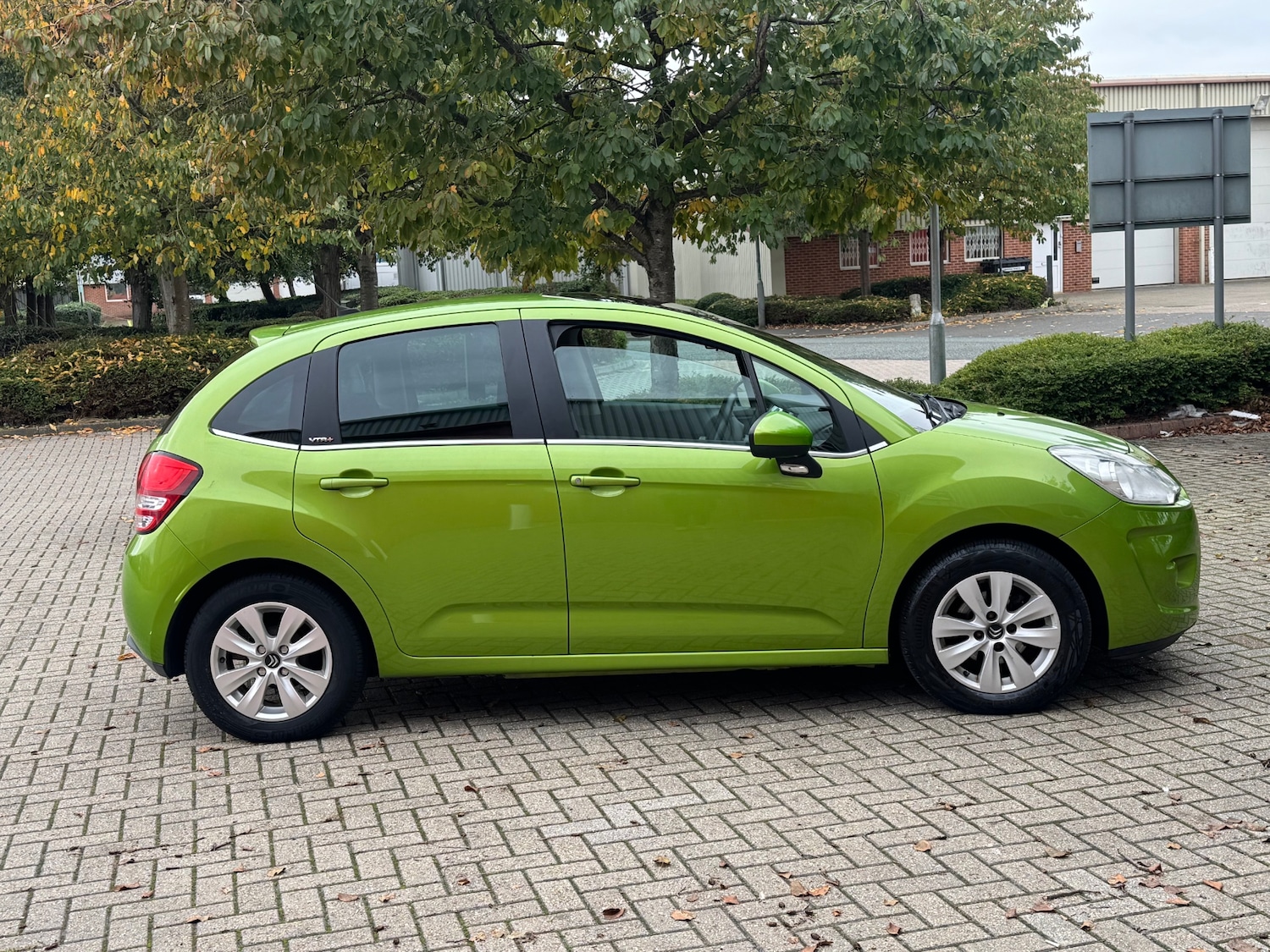 Used Citroen C3 2010 for sale - 76293339: Photo 3