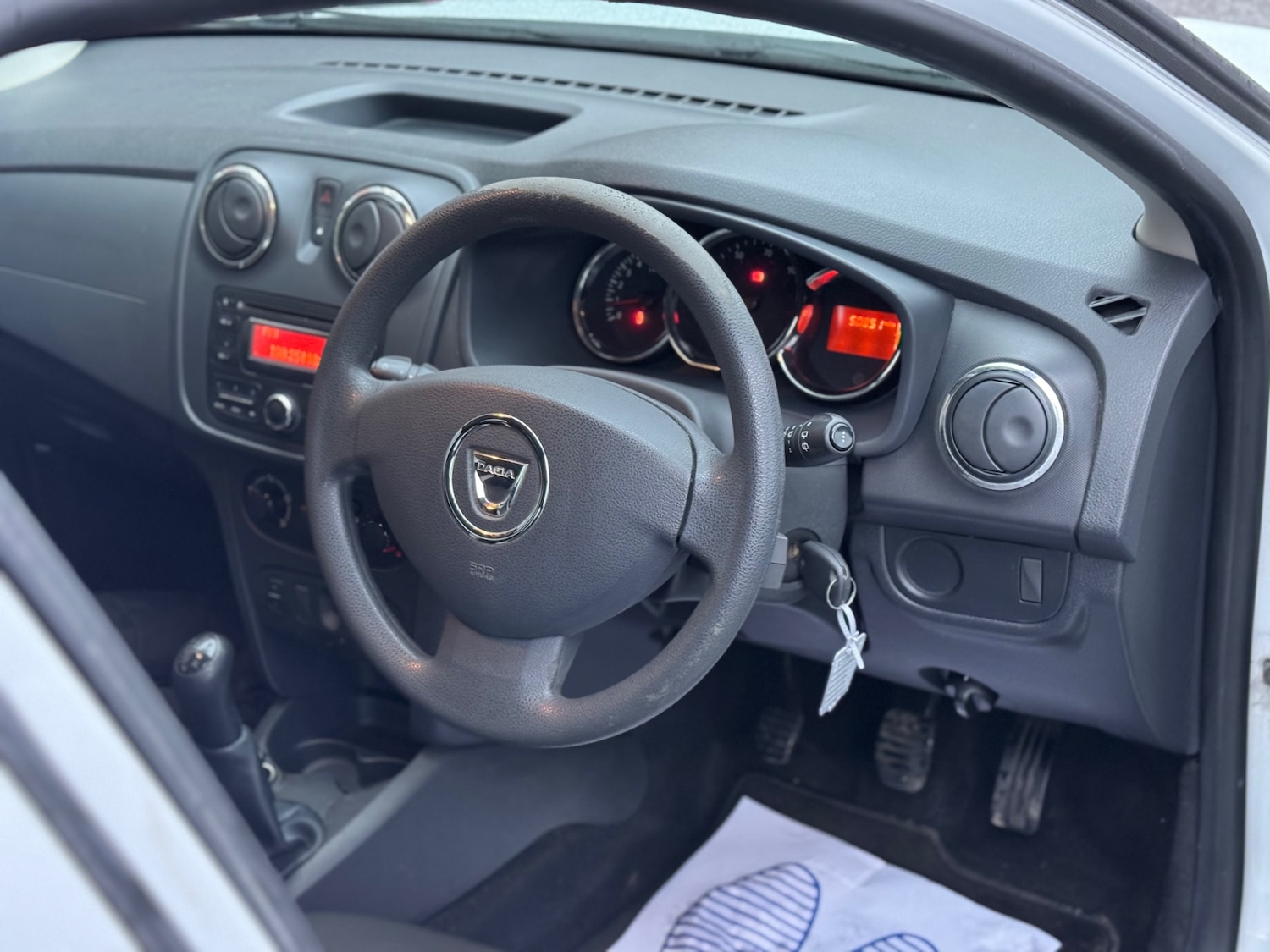 Used Dacia Sandero 2015 for sale - 77540108: Photo 12