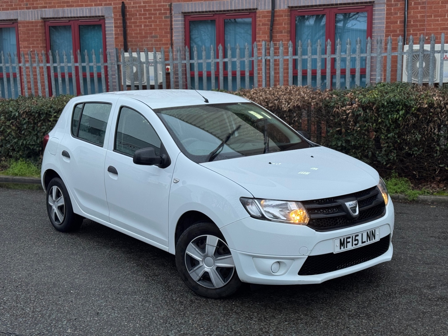 Used Dacia Sandero 2015 for sale - 77540108: Photo 2